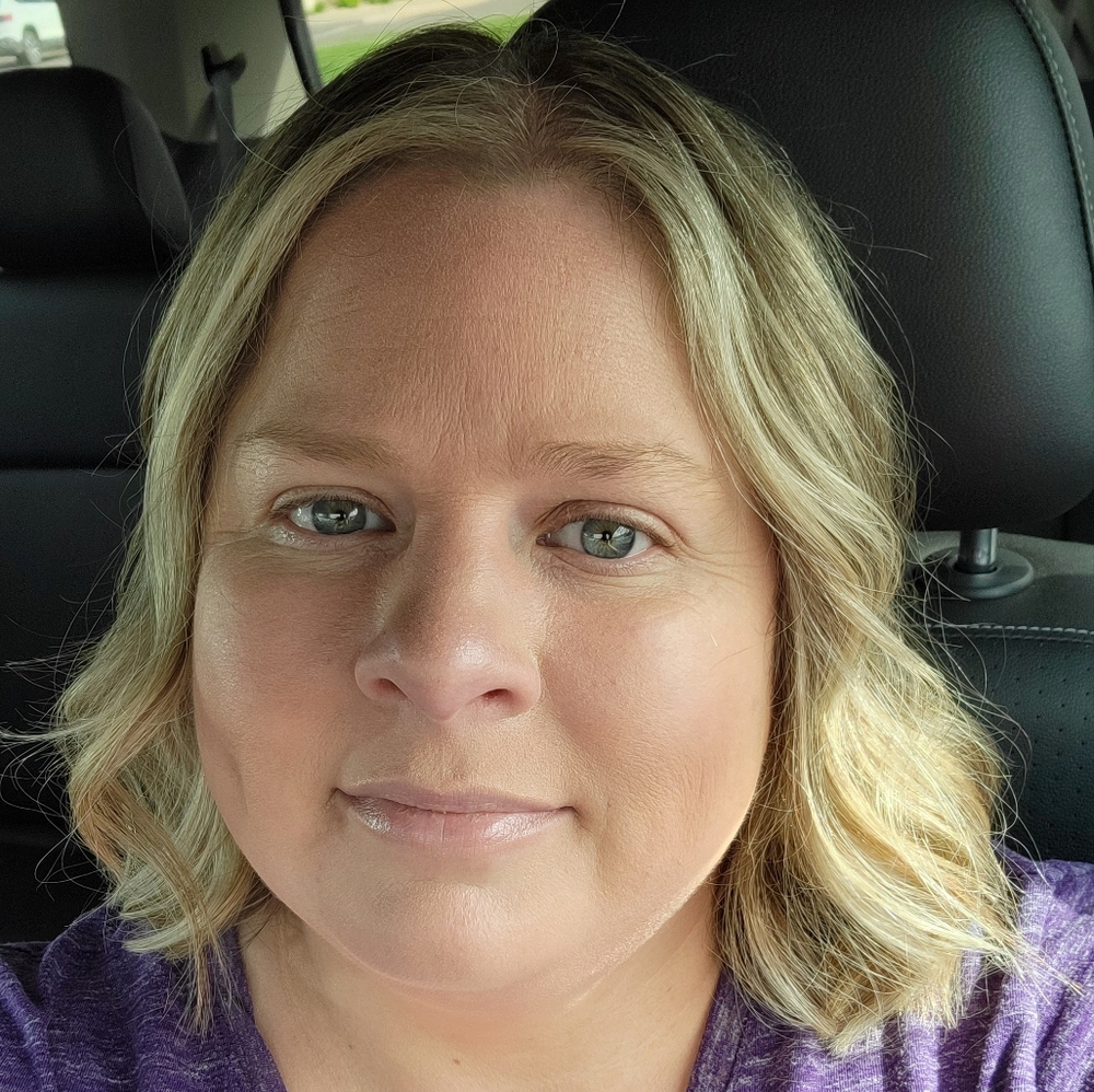 Meet your Posher, Jenn